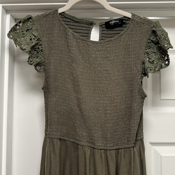 ZESICA Women Casual Crew Neck Flutter Sleeve Smocked High size small army green - Picture 6 of 9